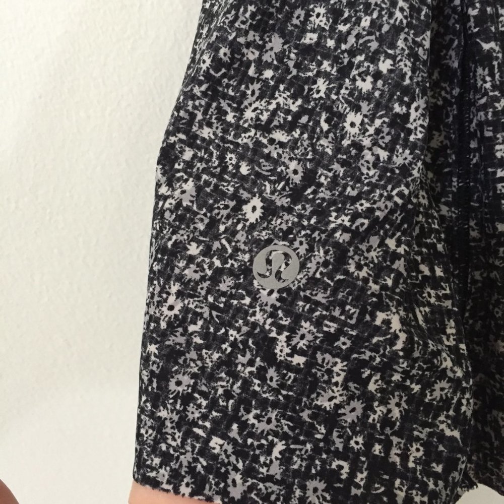 Lululemon Lost In Pace Skirt Daisy Dust Alpine - Picture 7 of 10